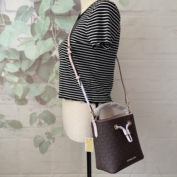 Michael Kors Suri Small Bucket Bag - Picture 9 of 11